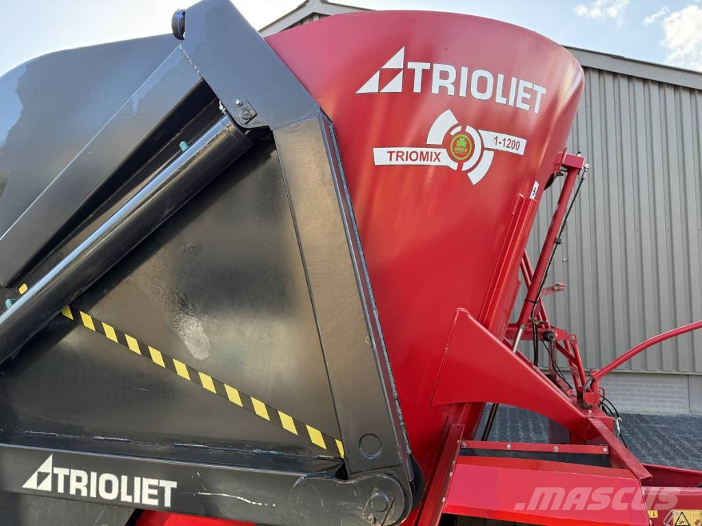 Trioliet TRIOMIX 1-1200 混合餵料機