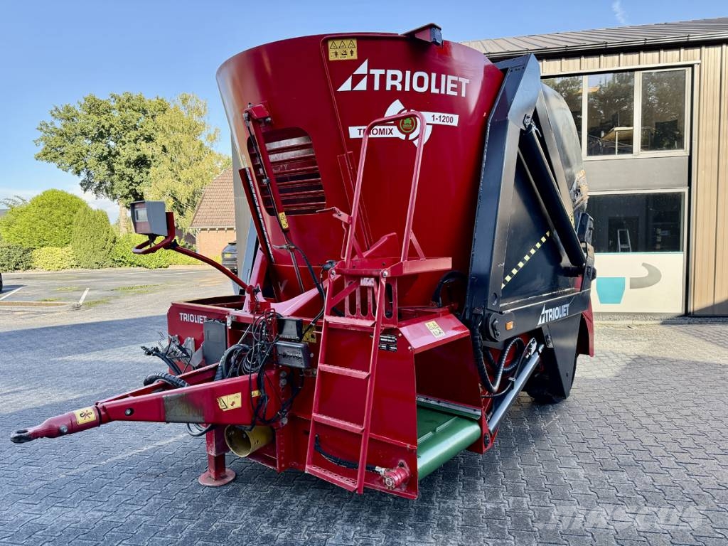 Trioliet TRIOMIX 1-1200 混合餵料機