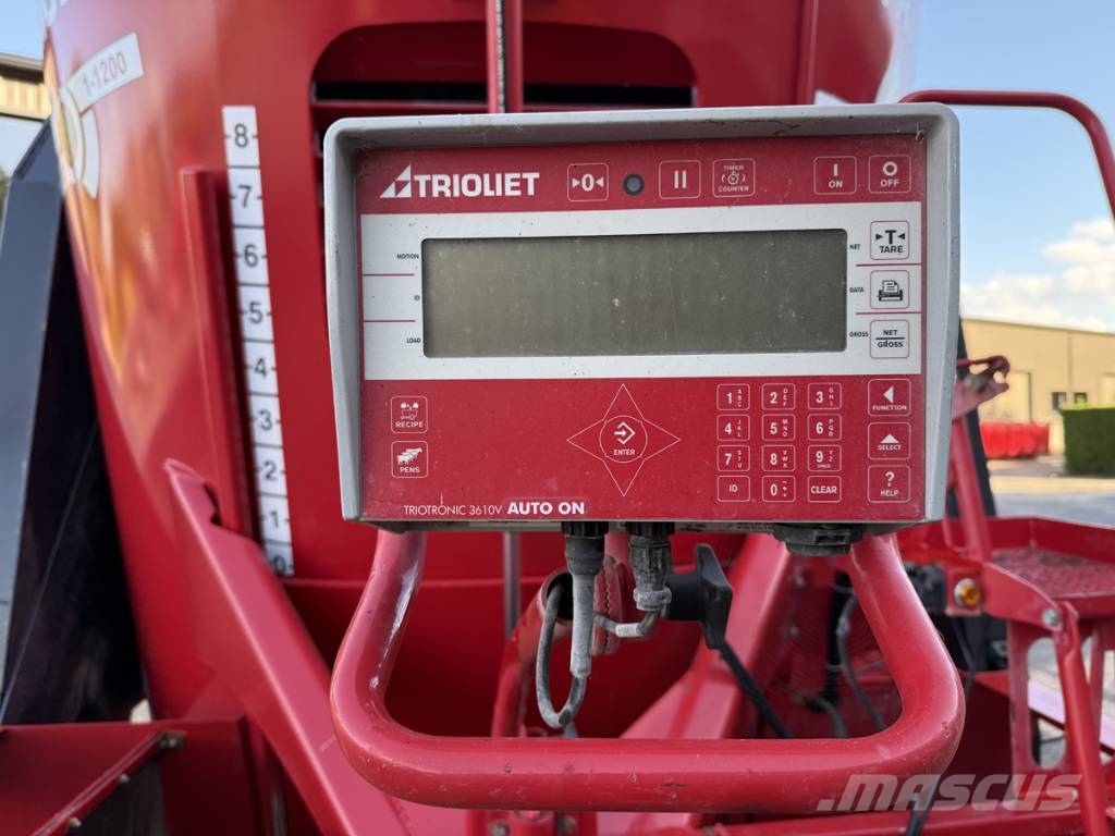 Trioliet TRIOMIX 1-1200 混合餵料機
