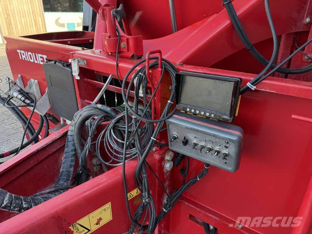 Trioliet TRIOMIX 1-1200 混合餵料機