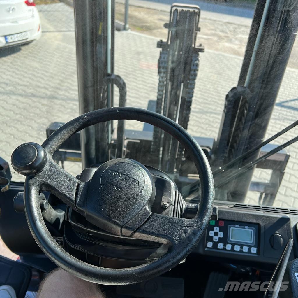 Toyota [DISCOUNT-SALE] 8FBMT45  Long Forks *DISCOUNT!!* Electric forklifts