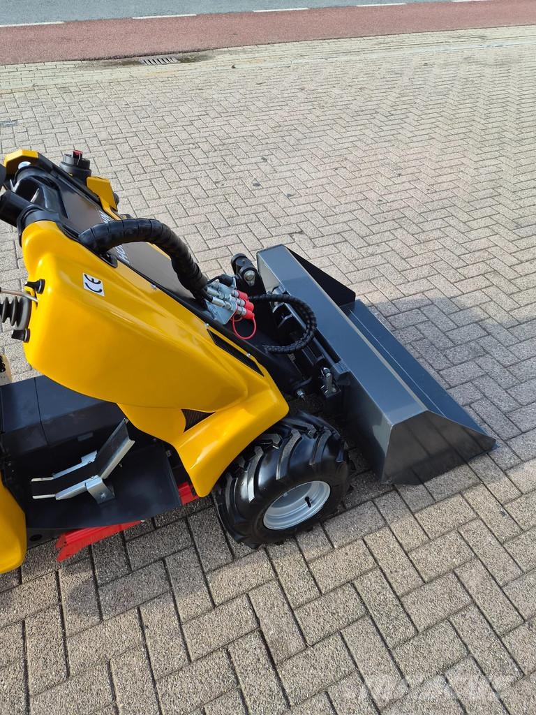 Heracles Hofman H130 mini loader Degelijke kwaliteit shovel Mini iekrāvēji