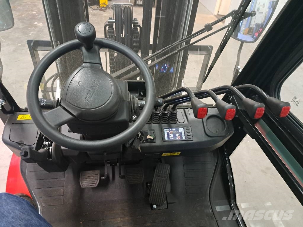 Manitou MI 35 D Dīzeļa autoiekrāvēji