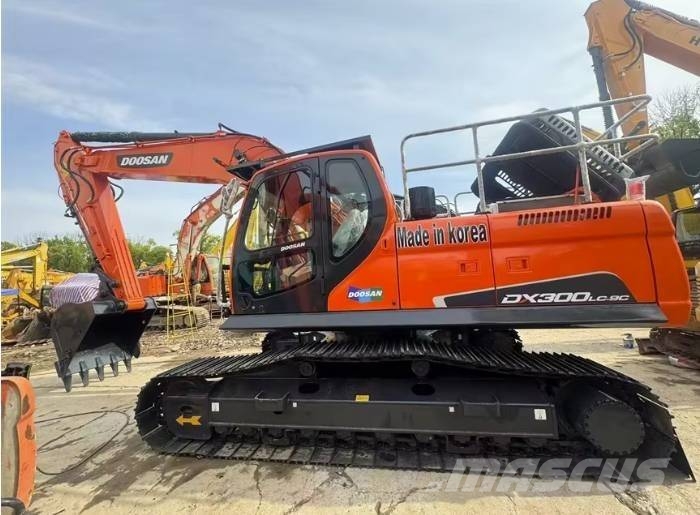 Doosan DX300LC-9C Roomikekskavaatorid