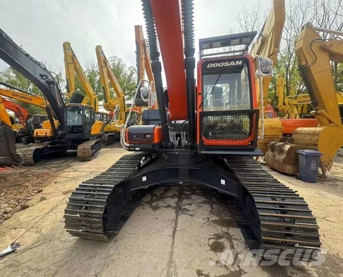 Doosan DX300LC-9C Roomikekskavaatorid