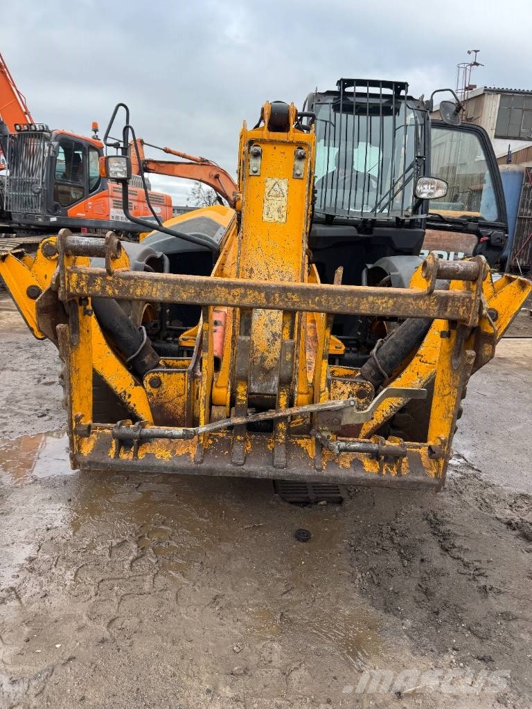 JCB 535-125 Hiviz Телескопични товарачи