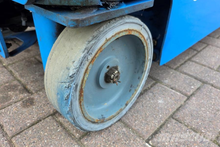 Genie GR15 Electric, 6.5m Working Height, 227kg Capacity Alkūniniai keltuvai