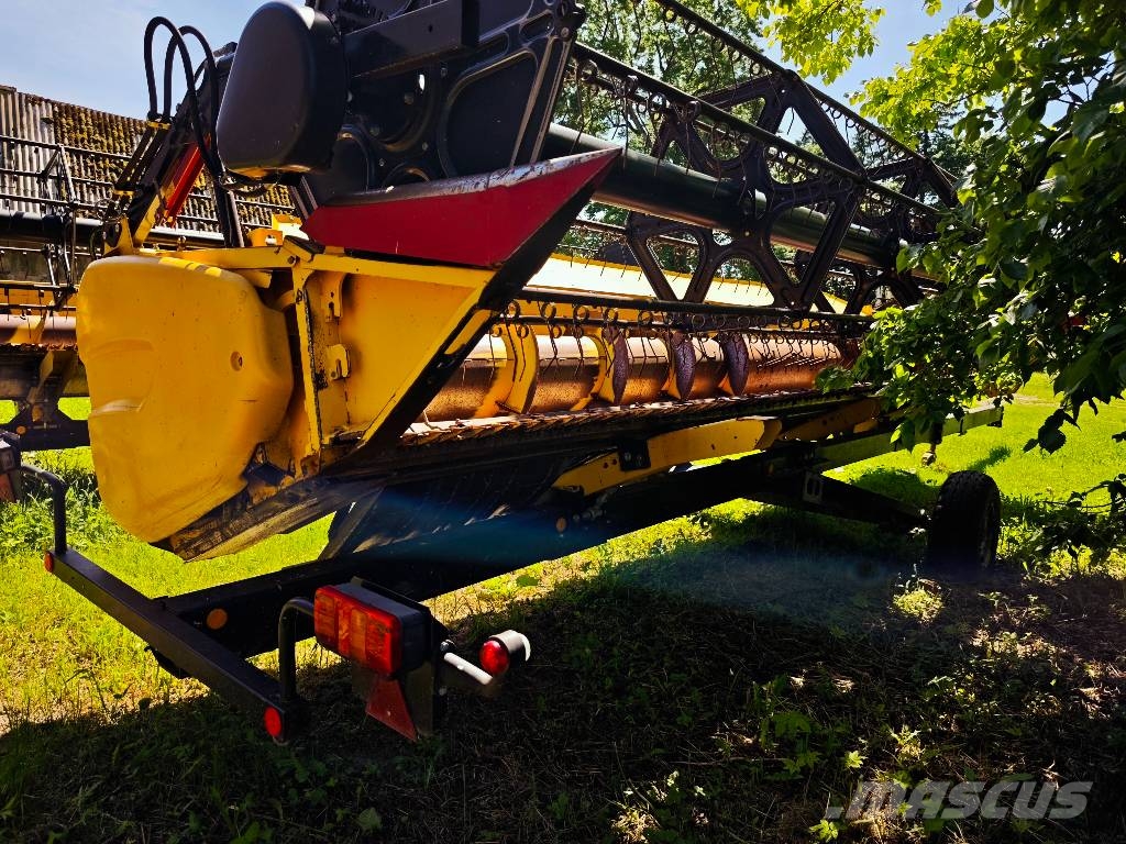 New Holland CX 8090 聯合收穫機