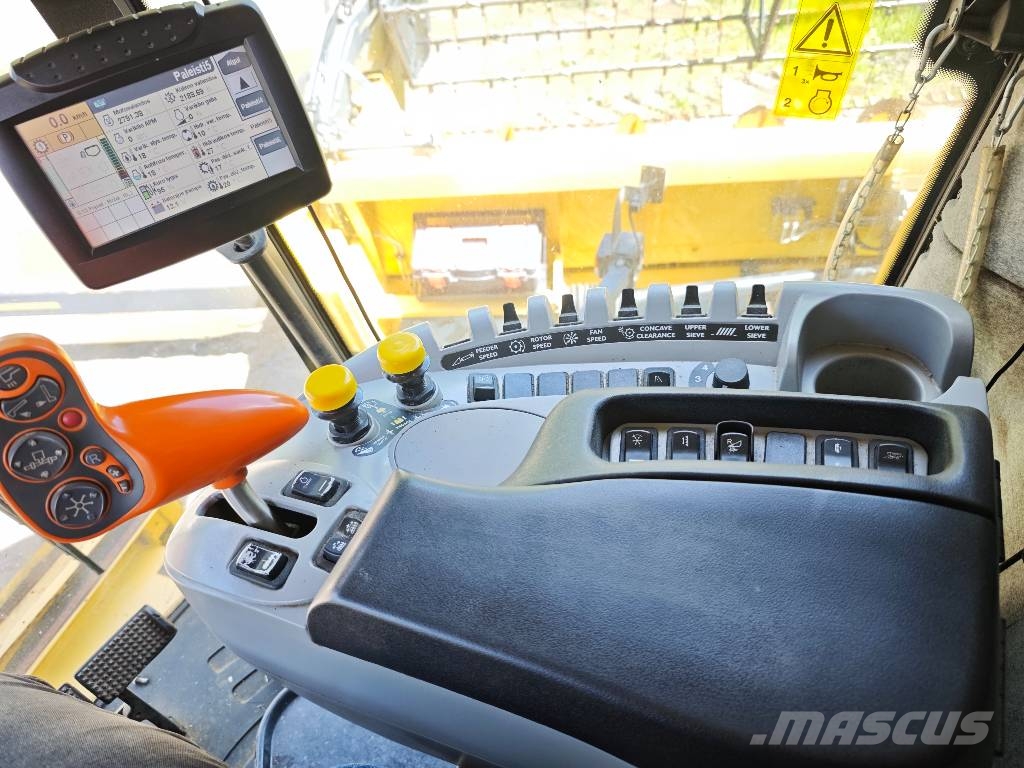 New Holland CX 8090 聯合收穫機