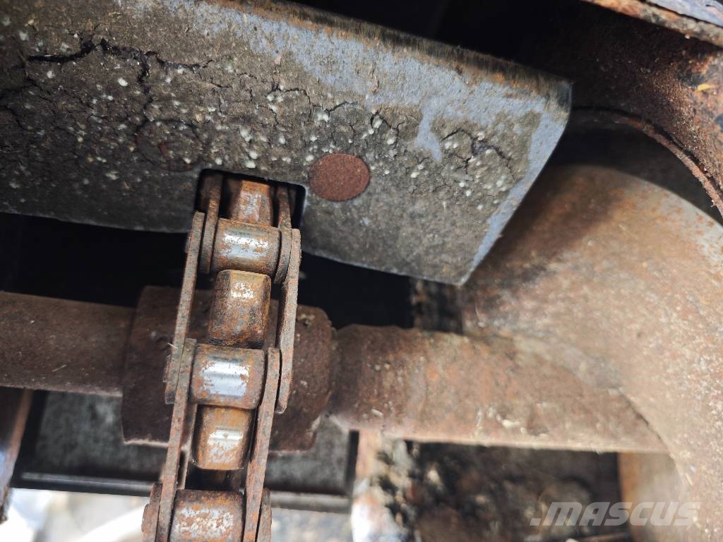 New Holland CX 8090 聯合收穫機