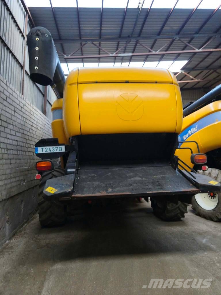 New Holland CX 8090 Mietitrebbiatrici