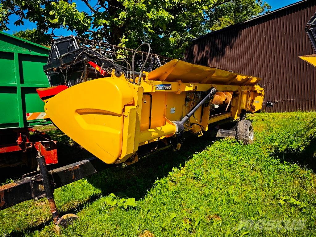 New Holland CX 8090 聯合收穫機