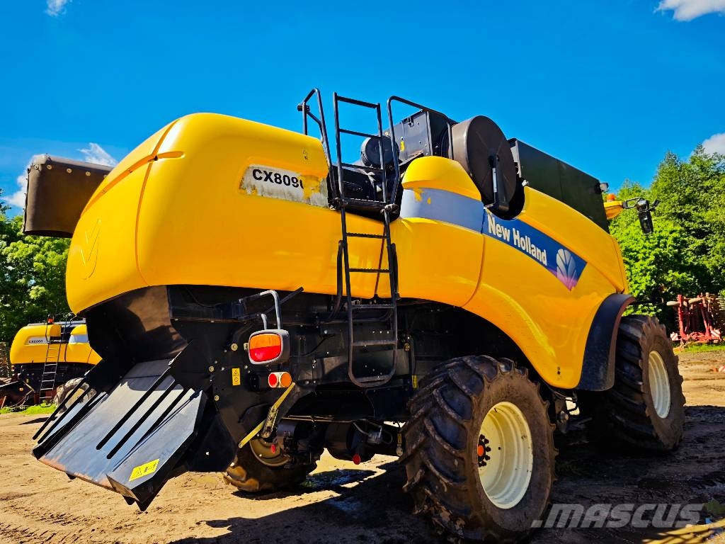 New Holland CX 8090 聯合收穫機
