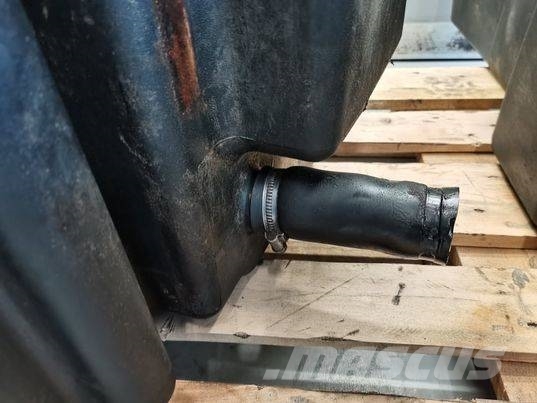 New Holland TM 175 fuel tank Καμπίνες και εσωτερικό