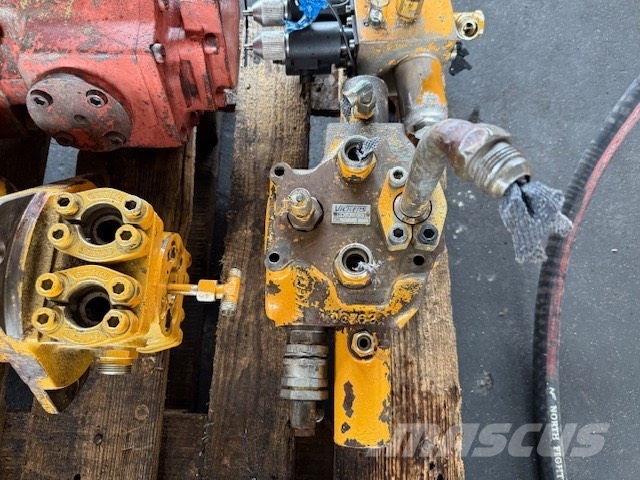 Liebherr R 900 B USED HYDRAULIC PARTS COMPLET Hydraulik