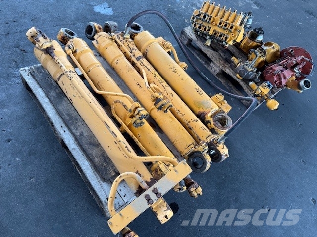 Liebherr R 900 B USED HYDRAULIC PARTS COMPLET Hydraulik