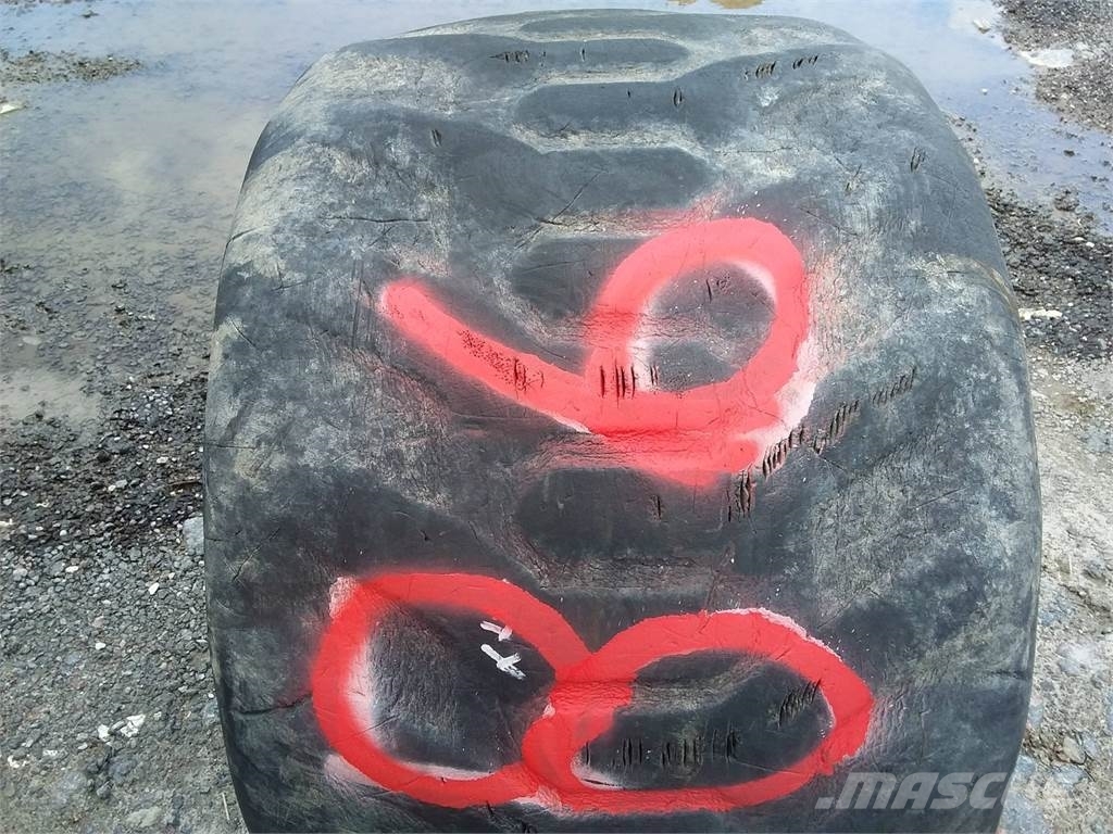 Trelleborg Twin 423 700x22,5 Used/Beg Tyres, wheels and rims