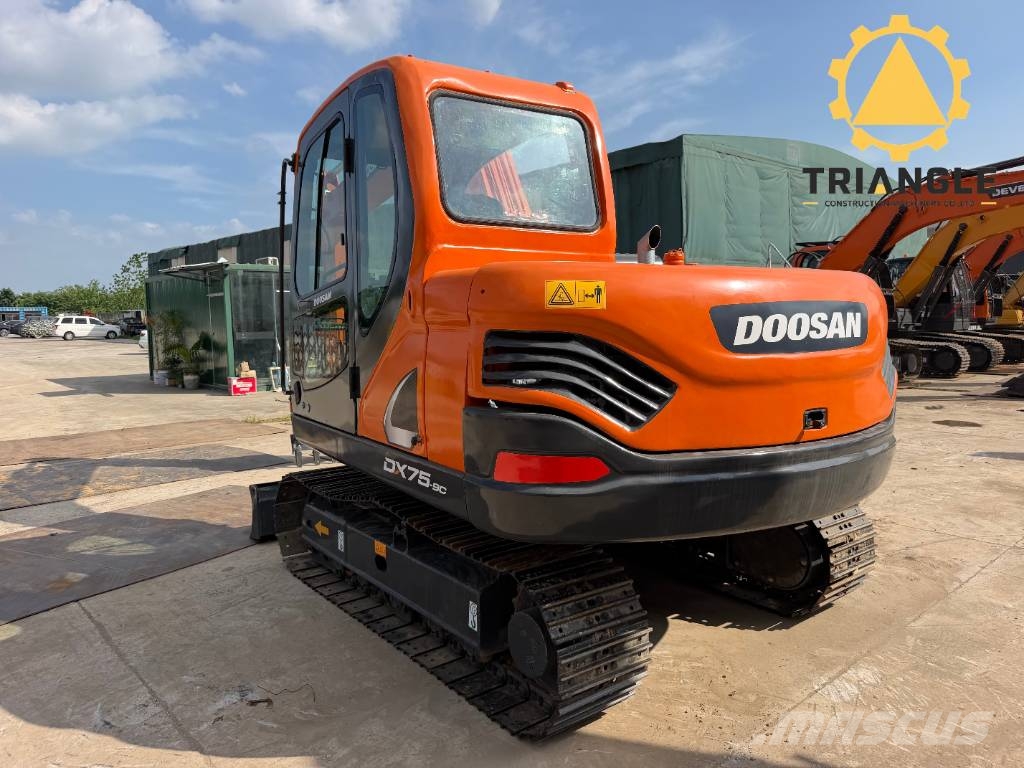 Doosan DX 75 Bagri goseničarji
