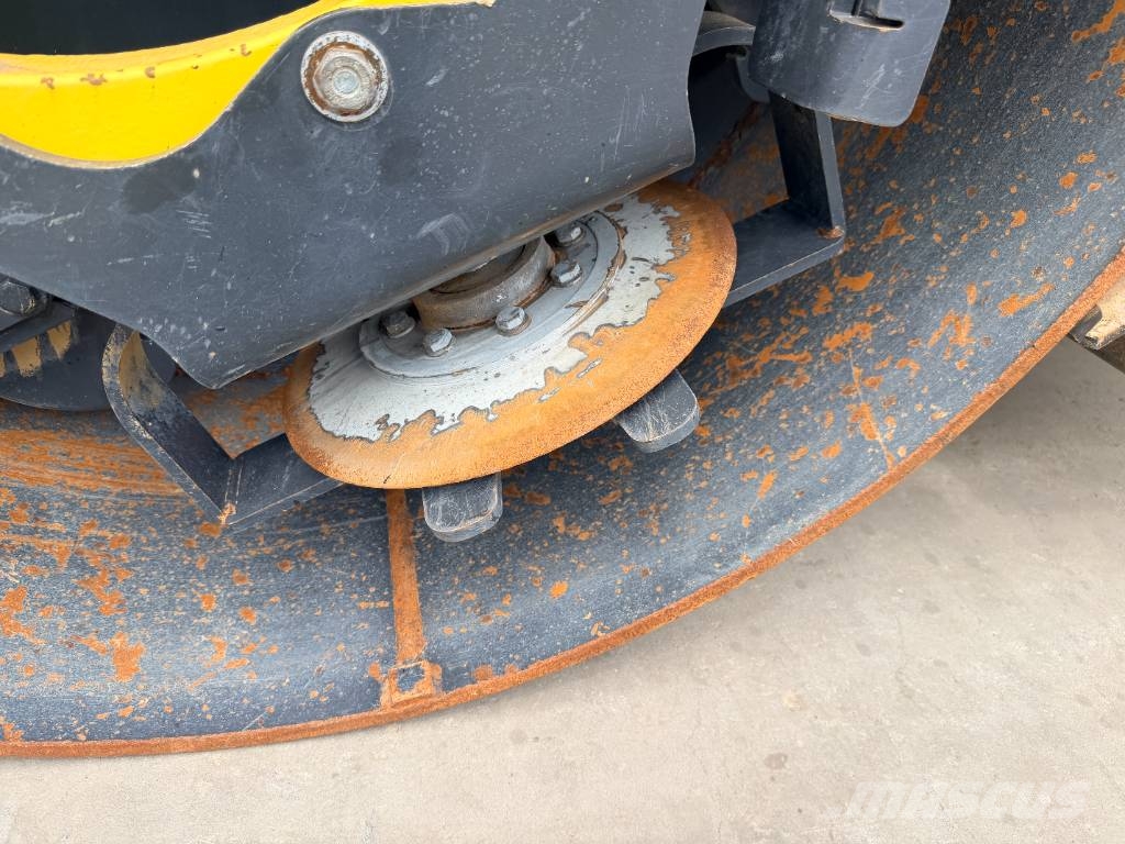Bomag BW161AD-5 Dvojni valjarji