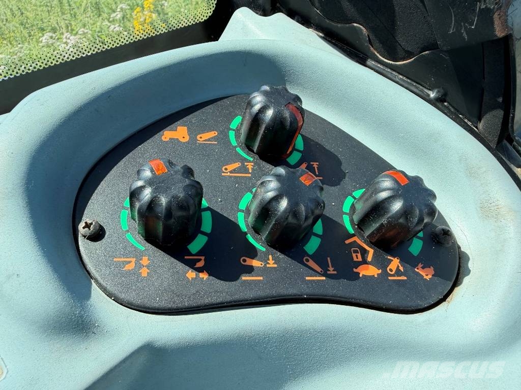 New Holland T 4.100 F Kabine トラクター