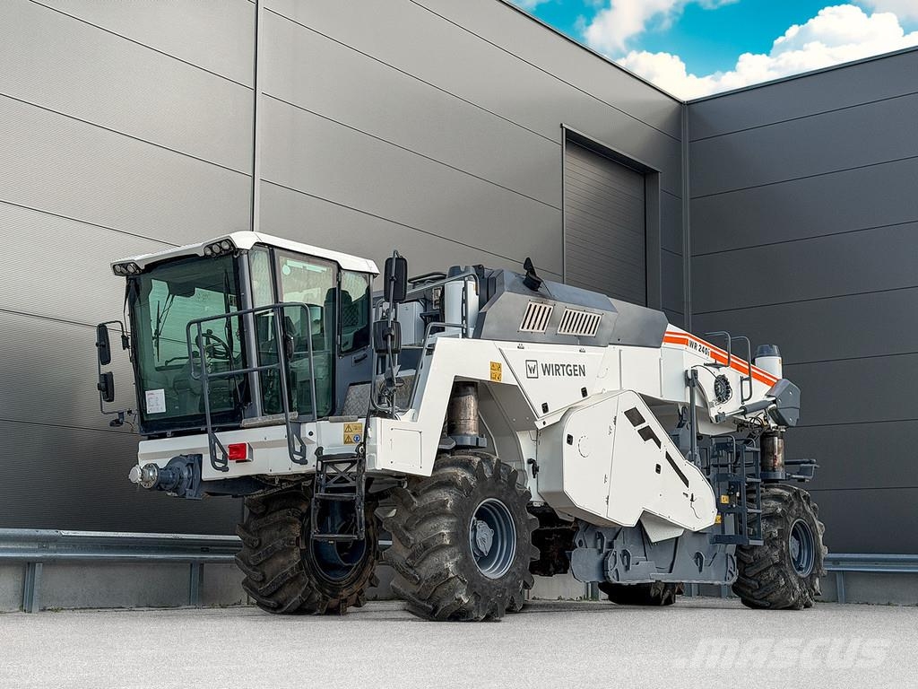Wirtgen WR 240I Recyklovače asfaltu