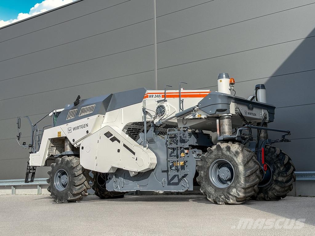 Wirtgen WR 240I Recyklovače asfaltu