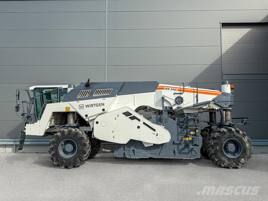 Wirtgen WR 240I Recyklovače asfaltu