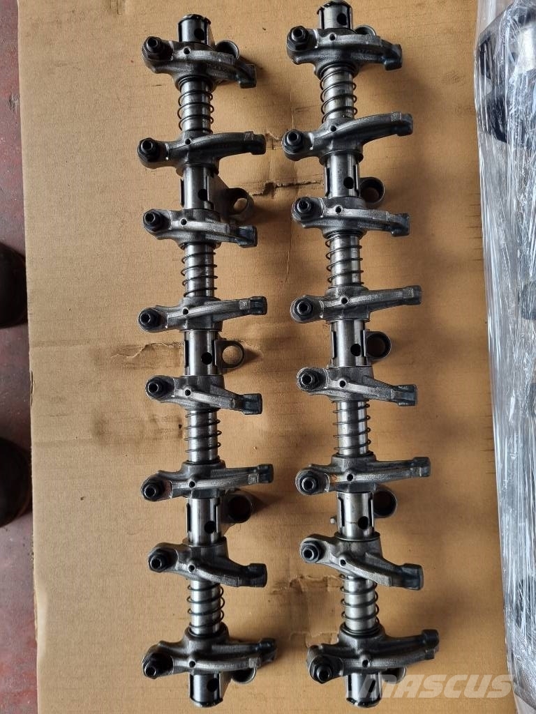 Mercedes-Benz CYLINDER HEAD Engines