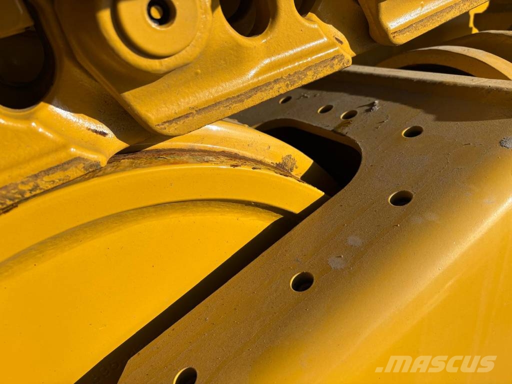 CAT D 6 GC (New / Non CE+EPA) Buldooserid