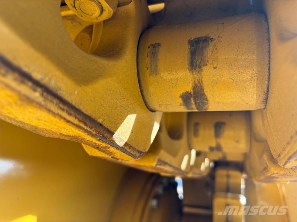 CAT D 6 GC (New / Non CE+EPA) Buldooserid