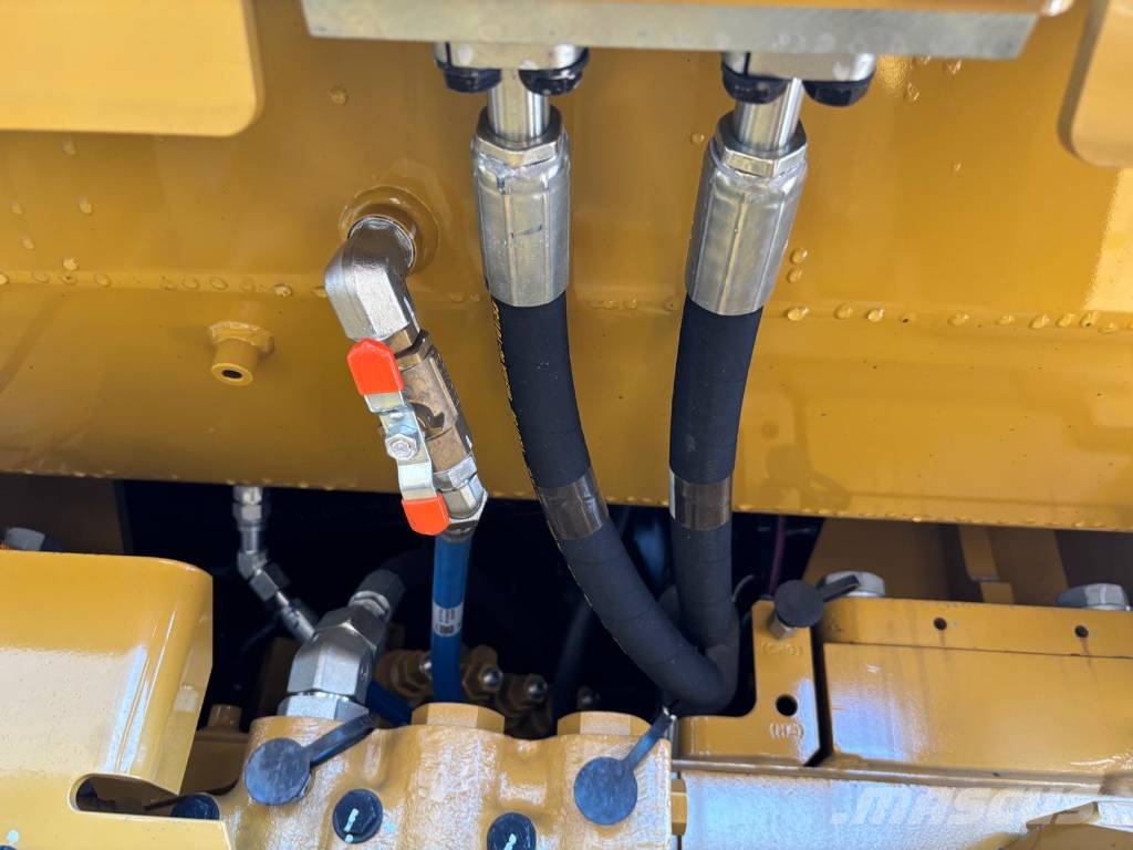 CAT D 6 GC (New / Non CE+EPA) Buldooserid