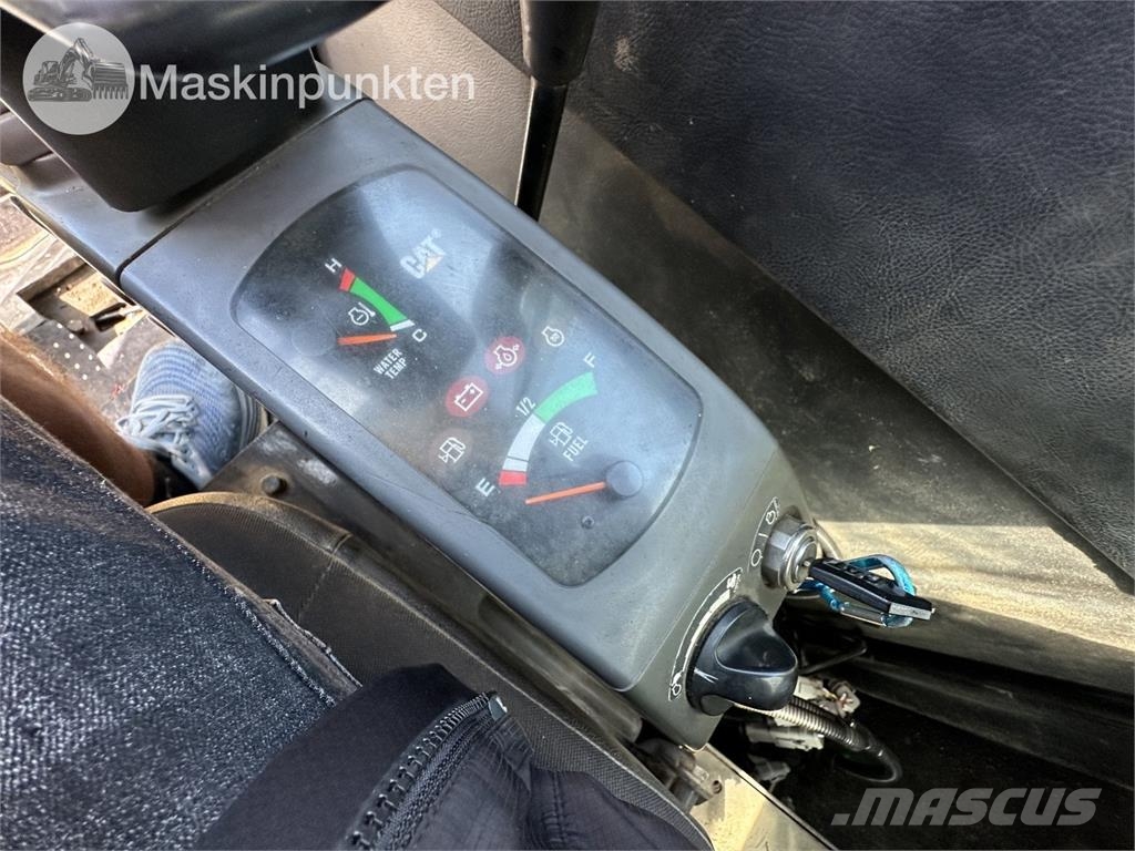 CAT 306 E2 Paletli ekskavatörler