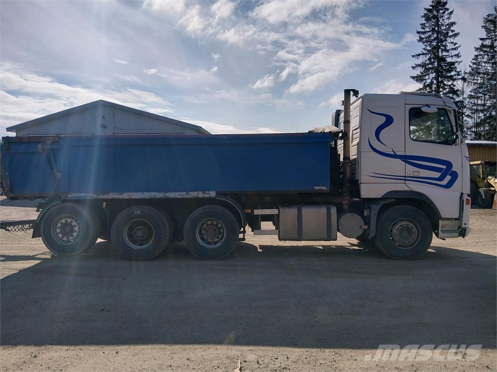 Volvo FH16 550 8x5 شاحنات قلابة