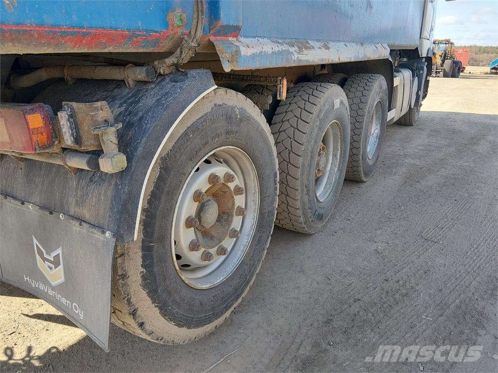 Volvo FH16 550 8x5 شاحنات قلابة