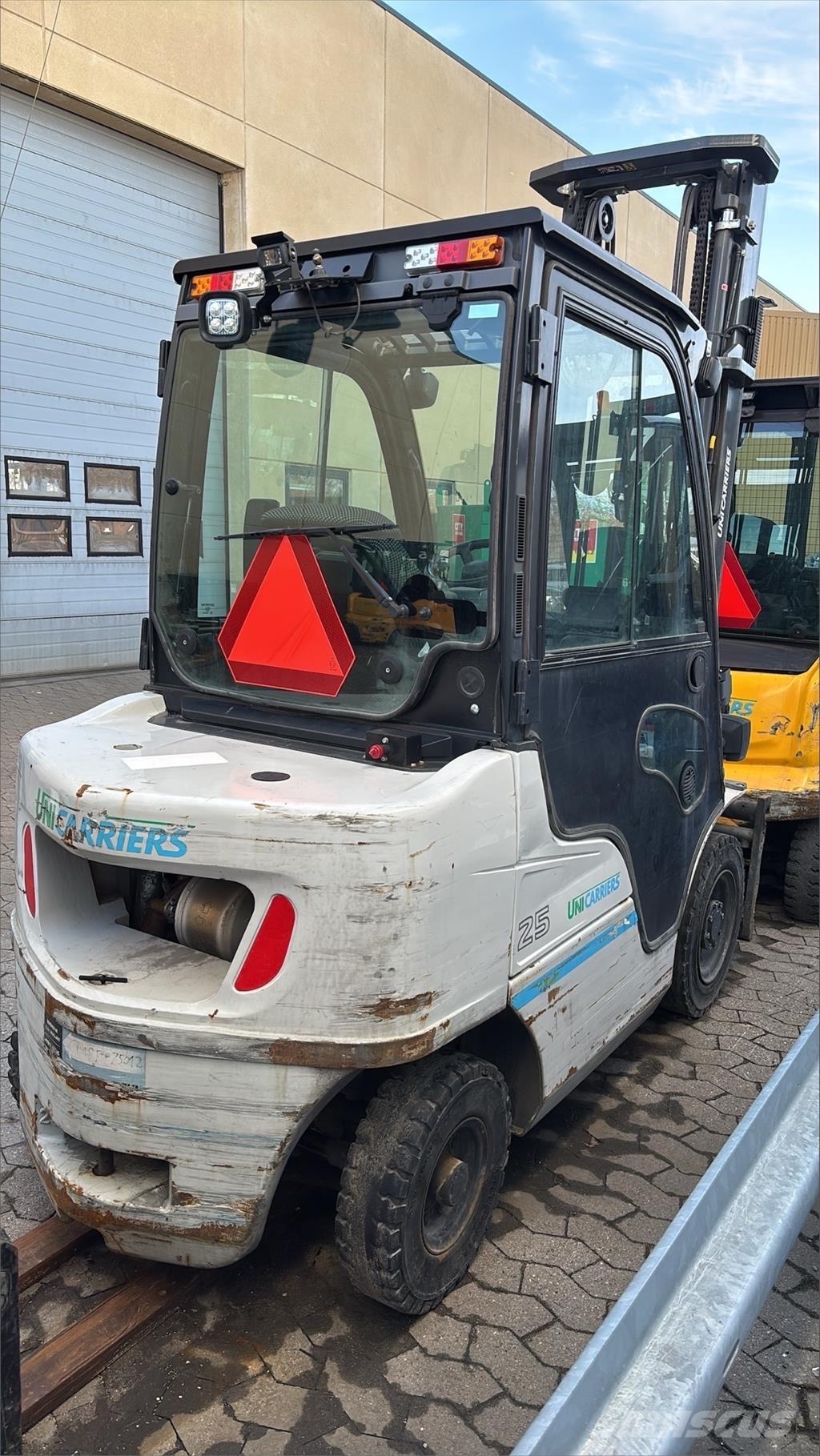 UniCarriers DX25 Diesel forklifts