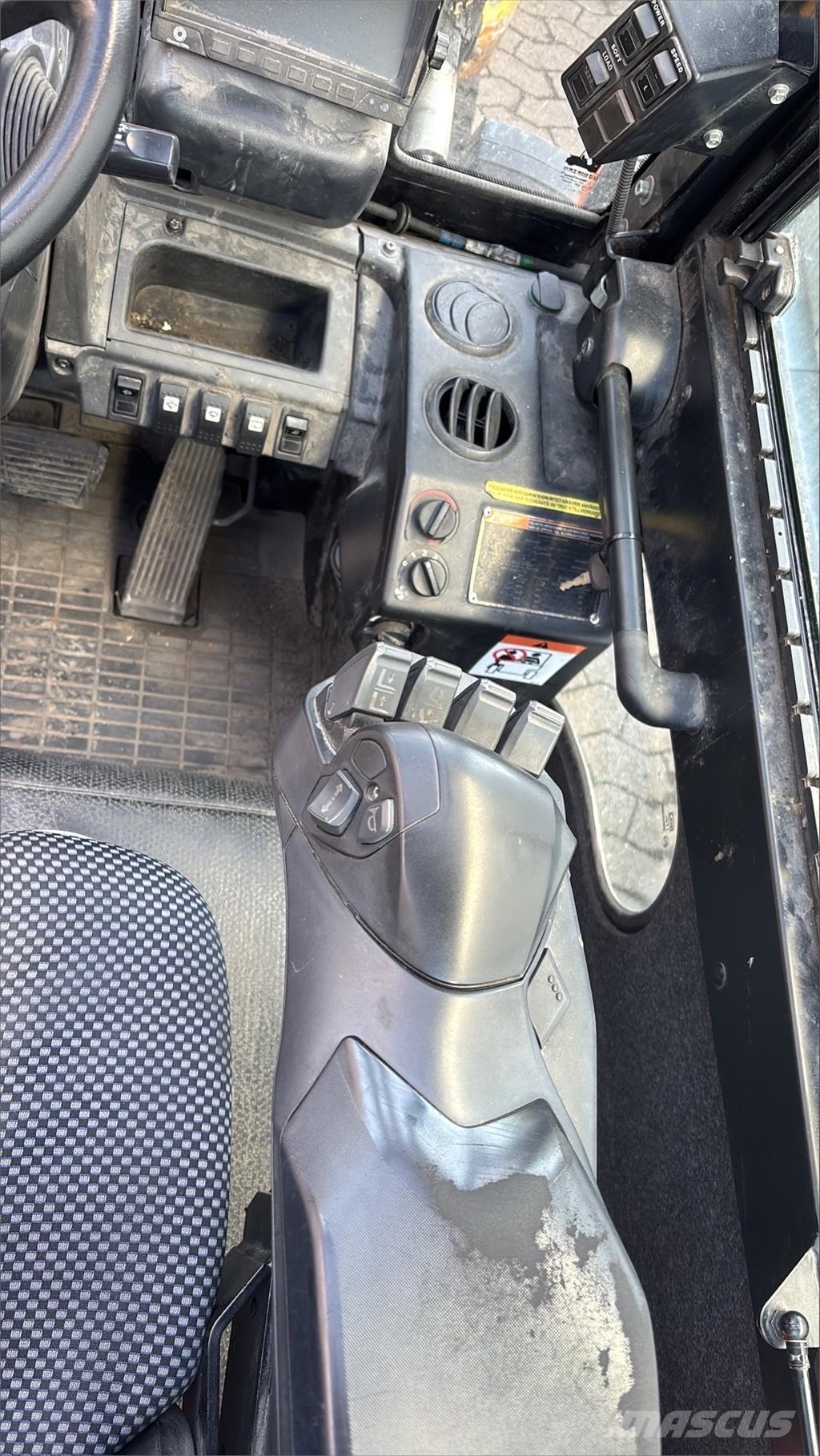 UniCarriers DX25 Dízel targoncák