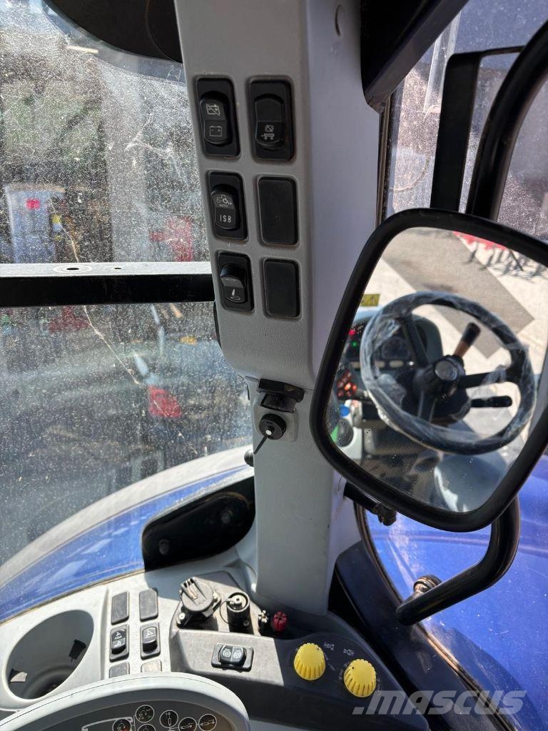 New Holland T7-315 Traktori
