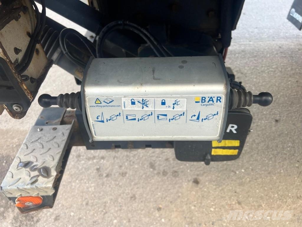 Krone SZP18 ELNZ4 2 AXLE + SLIDING ROOF + BÄR LIFT 2500 نصف مقطورات بباب جانبي