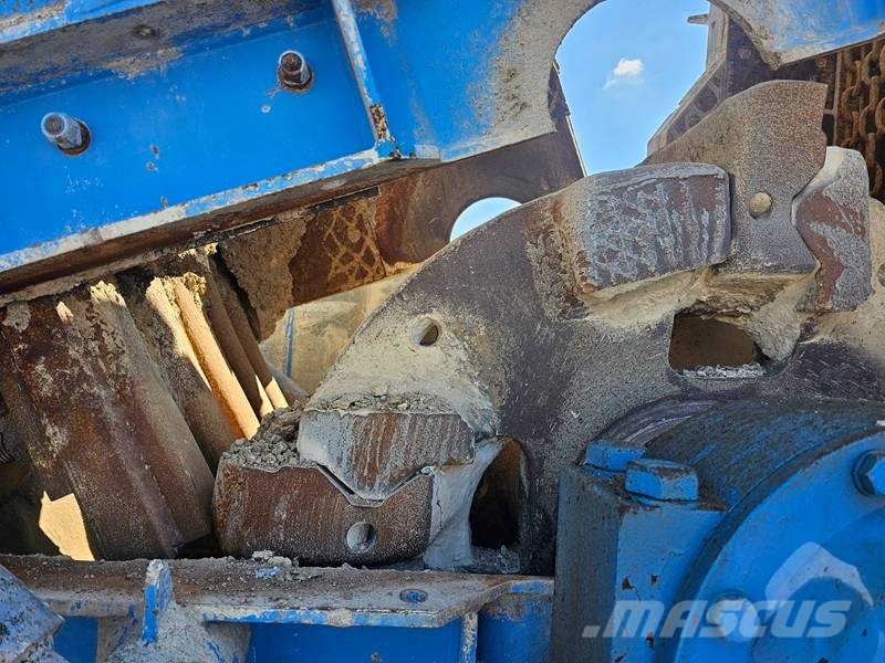 GIPO R90FDR GIGA Mobile crushers