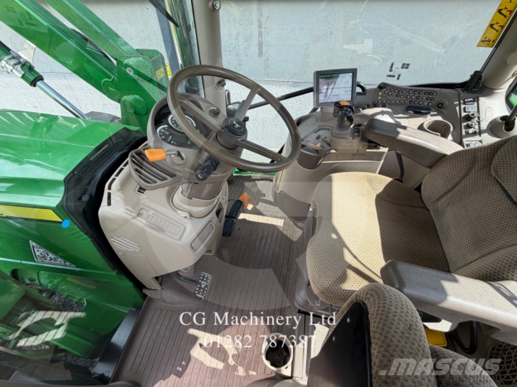 John Deere 6155 R Traktorit