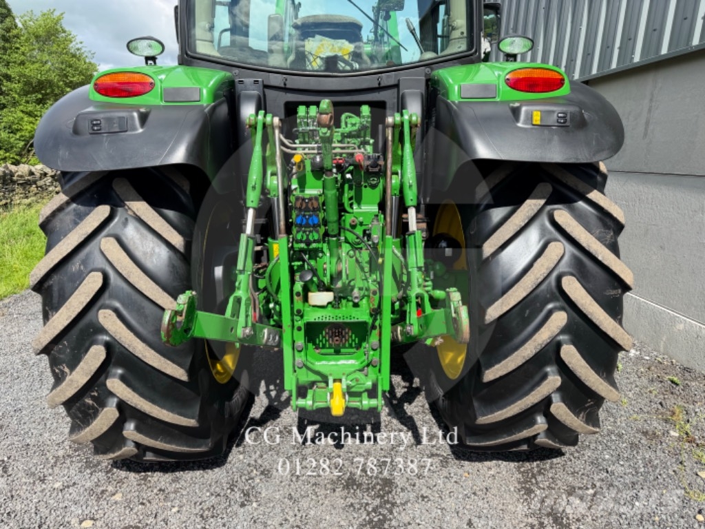 John Deere 6155 R Traktorit