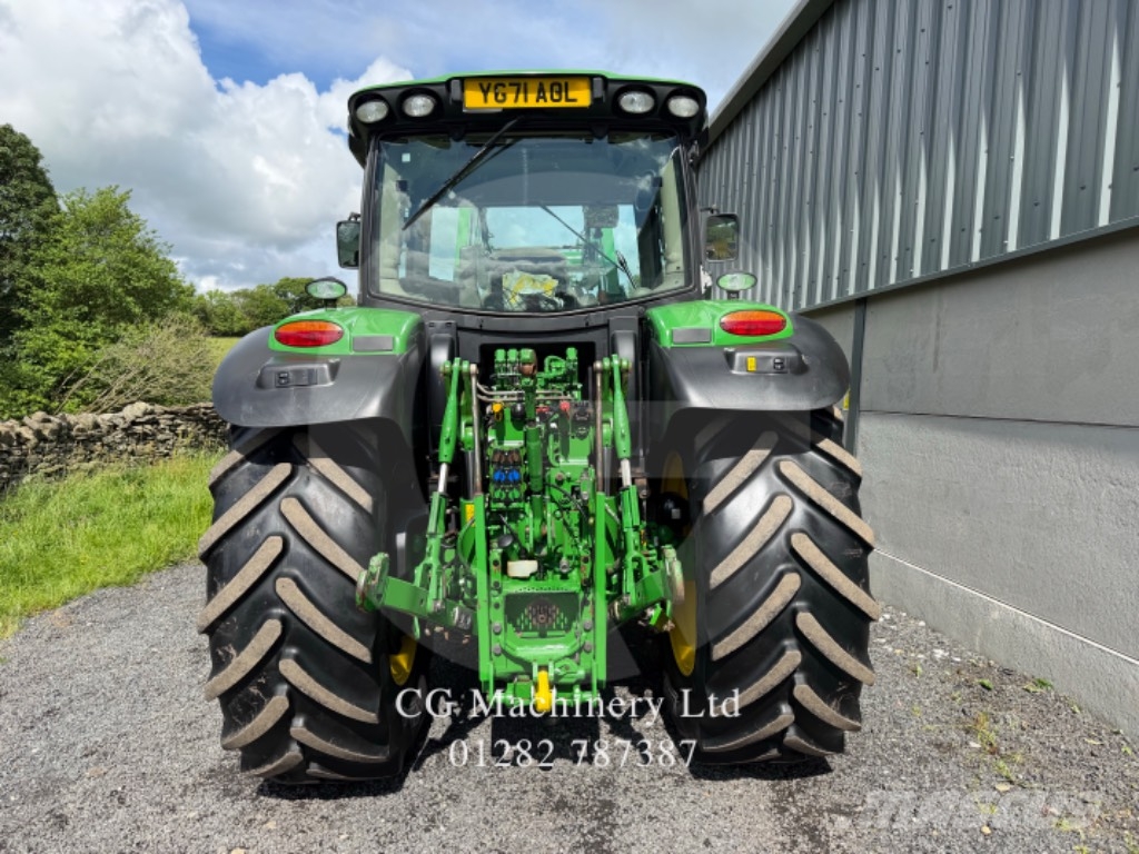 John Deere 6155 R Traktorit