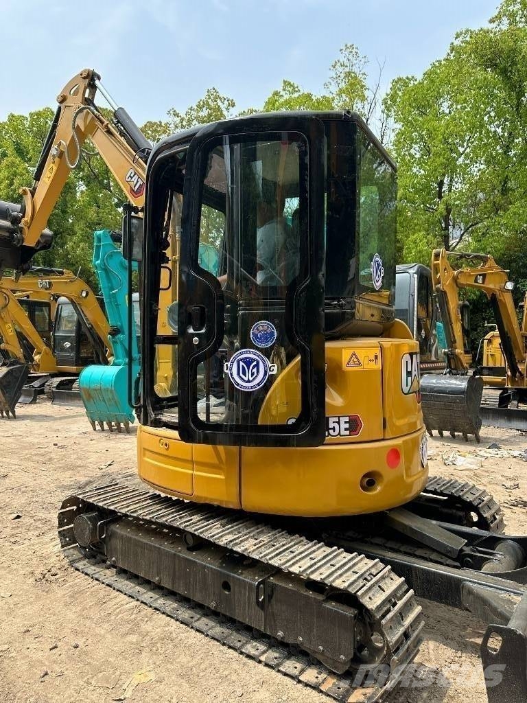 CAT 303.5E2 小型挖土機/掘鑿機<7t(小型挖掘機)