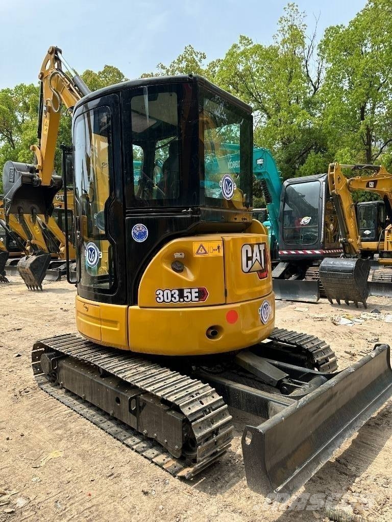 CAT 303.5E2 小型挖土機/掘鑿機<7t(小型挖掘機)