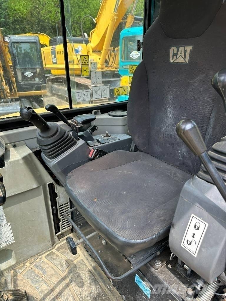 CAT 303.5E2 小型挖土機/掘鑿機<7t(小型挖掘機)