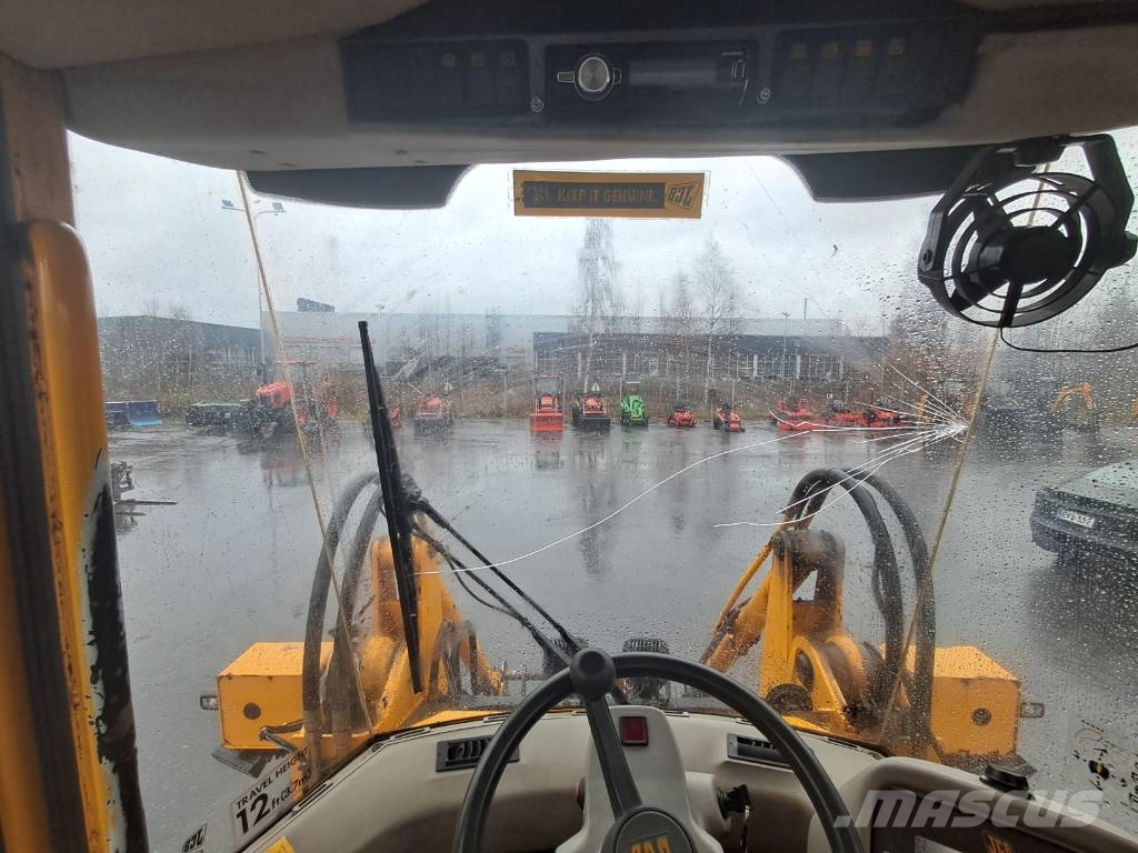 JCB 411B Pyöräkuormaajat