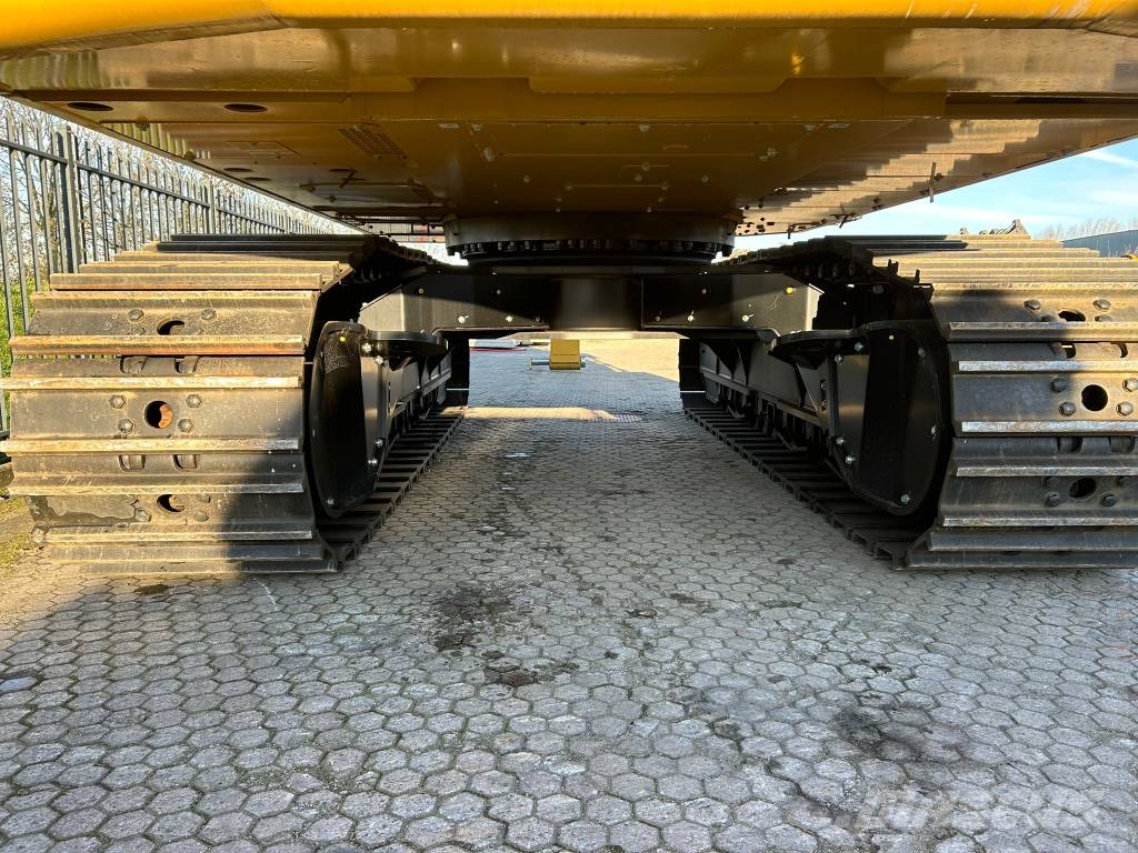 CAT 374 2024 with all hydr lines factory CE and EPA Rupsgraafmachines