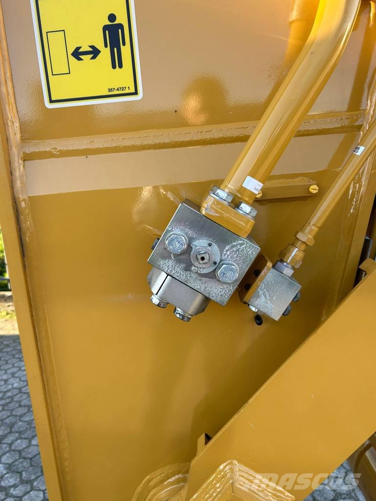 CAT 374 2024 with all hydr lines factory CE and EPA Rupsgraafmachines