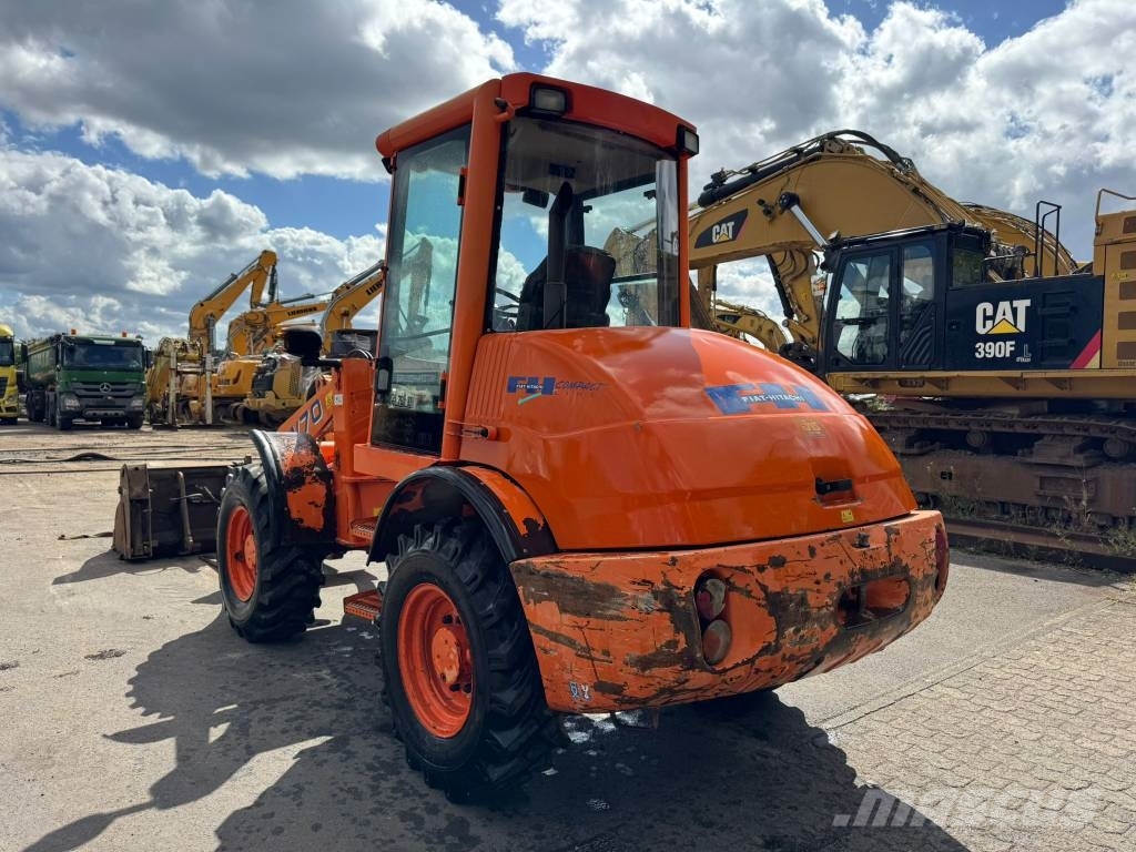 Fiat-Hitachi W70 **BJ. 2001 * 6048H/SW/Gabel ** Wielladers