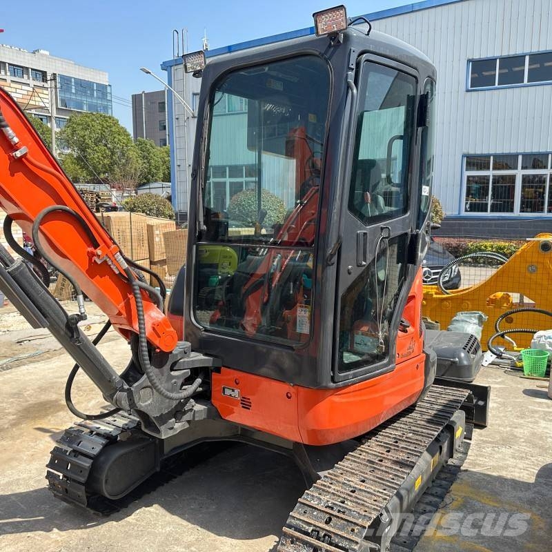 Kubota U 35 Mini bagri <7t